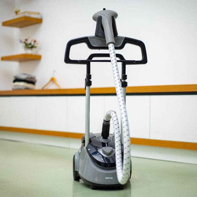 اتو بخار ایستاده جی پاس مدل GGS25032